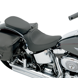 Wide Smooth Pillion - FXST '00-'05