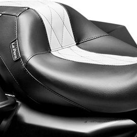 Outcast Seat - White Double Diamond - GT1 - FLH