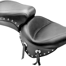 Wide Studded Seat - Softail '00-'05