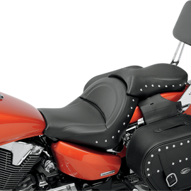 Solo Seat - Studded - VTX1300R/S